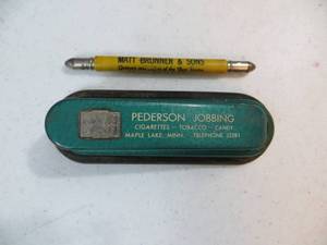 lot 38 image: VINTAGE Stapler & Pencil