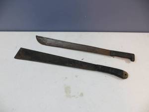 lot 51 image: Machetes