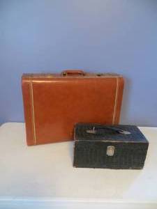 lot 77 image: 2 VINTAGE Suitcases