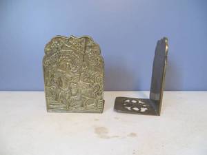 lot 78 image: Pair of VINTAGE Brass Bookends