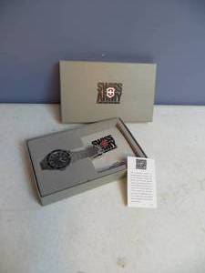 lot 81 image: Swiss Army Wristwatch 13
