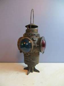 lot 112 image: VINTAGE Railroad Lamp