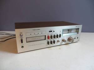 lot 134 image: Realistic TR-803