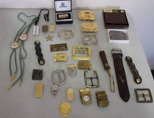 lot 284 image: Lot of Belt Buckles
