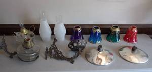 lot 296 image: Misc Anitique Lamp Parts