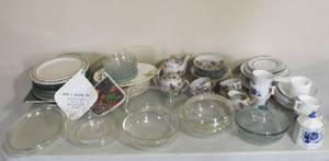 lot 301 image: Dishes
