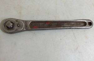 lot 322 image: # 71 Snap on Socket Wrench