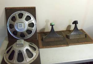 lot 333 image: Magnavox Horn Speakers and 15 woofers