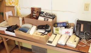 lot 344 image: Lot of phones