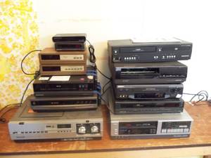 lot 351 image: VHS Players