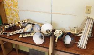lot 352 image: Lamps