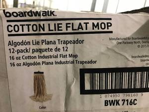 lot 20 image: Cotton Lie Flat Mop Heads