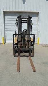 lot 1 image: 1996-1997 Caterpillar 50 Forklift