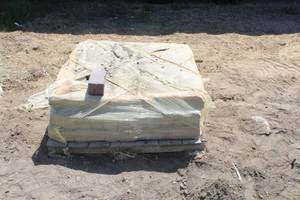 Lot of (1 Pallet) Paver Bricks 9x4x3.5in.