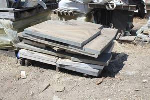Lot of (1 Pallet) Various Flat Stones 24x24x2in., Other Large Sizes