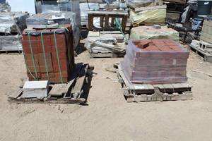 Lot of (2 Pallets) Paver Bricks 8x4x2.25in.