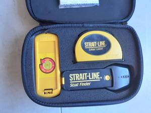 lot 20 image: Strait-Line Laser Level And Stud Finder