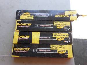 lot 21 image: 4-Monroe Shocks (For Late 90s Jeep)
