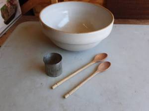 lot 3 image: Crock Bowl, Wooden Spoons, Biscuit Cutter