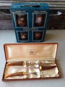 lot 14 image: Terry Redlin Canisters & Carving Set