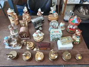lot 17 image: Collection Of Music Boxes