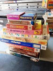 lot 21 image: Vintage Board Games