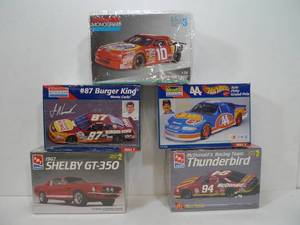 lot 164 image: 5 NOS Unused Model Kits