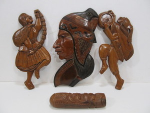 lot 39 image: Vintage South American Carved Wood Sculpture & Wall Hangings