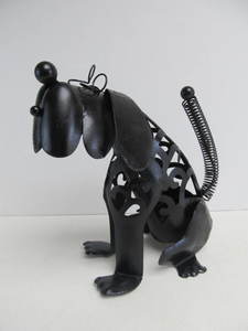 lot 47 image: Metal Dog YardGarden Statue