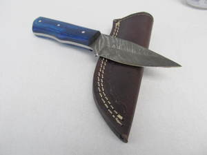 lot 48 image: Custom Made Fixed Blade Knife wDamascus Steel Blade