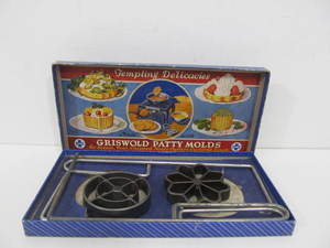 lot 64 image: Vintage GRISWOLD Patty Molds wBox