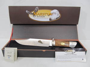 lot 68 image: Large Majesty In Flight BALD EAGLE Bowie Knife