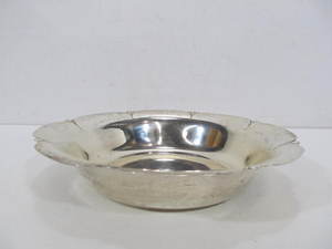 lot 70 image: Vintage Signed WALLACE Sterling Silver Bowl
