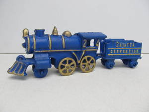 lot 110 image: Cast Iron Train Collectors Association Train