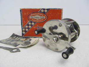 lot 115 image: Vintage SHAKESPEARE Triumph Fishing Reel wBox
