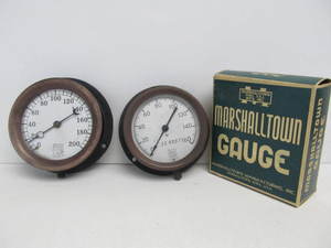 lot 122 image: Pair of Vintage 1920s-30s ASHCROFT Heavy Duty Steam Gauges & Empty Gauge Box