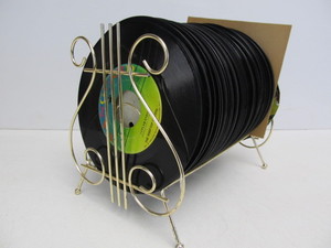 lot 141 image: Vintage Brass Vinyl 45 Record Holder wRecords