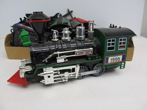 lot 158 image: Goldlok LIONEL Train Set