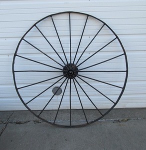 lot 160 image: LARGE Antique Heavy Duty Iron Wagon Wheel