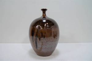 lot 177 image: Very Nice Hand Made Studio Art Pottery Vase