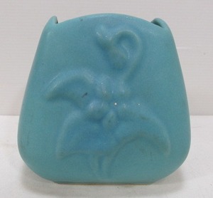 lot 238 image: Vintage Signed VAN BRIGGLE Art Pottery Blue Vase
