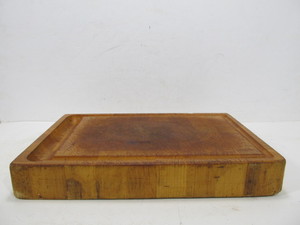 lot 286 image: Heavy Thick Vintage Butcher Block Cutting Board