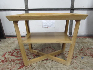 lot 292 image: Mid Century 2-Tiered Side Table