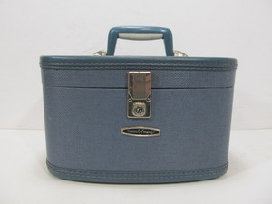 lot 293 image: Mid Century TRAVEL SMART Blue Train Case