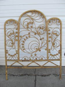 lot 274 image: Antique Art Nouveau Wicker Headboard