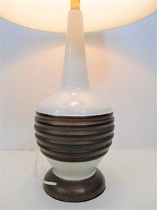 lot 218 image: Signed FREDERICK COOPER Mid Century Style Ceramic Table Lamp