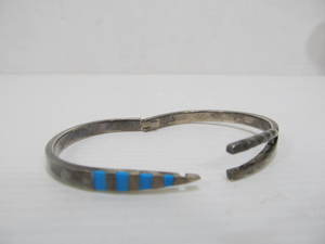 lot 311 image: Southwestern Sterling Silver Bracelet wInset Turquoise