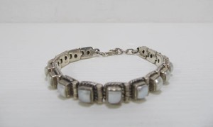 lot 312 image: Vintage Sterling Silver Bracelet wInset Mother of Pearl
