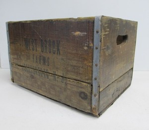 lot 184 image: Antique Advertising Wooden Farm Crate