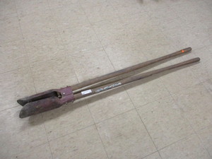 lot 13 image: Post Hole Digger